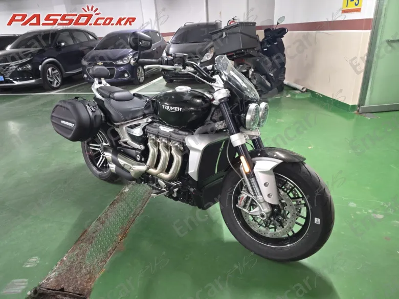 Triumph Rocket Ⅲ Gt - фото 5