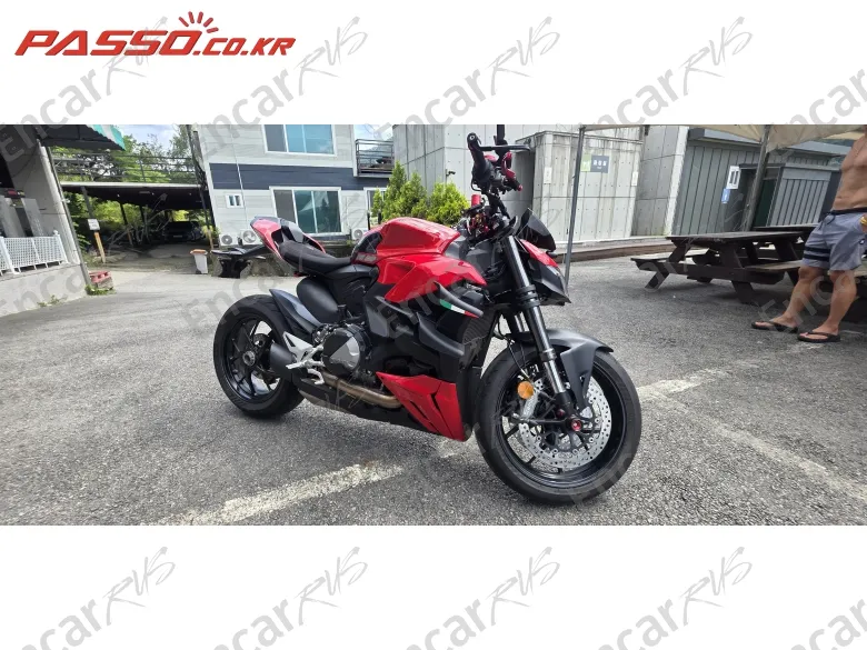 Ducati Streetfighter S - фото 0