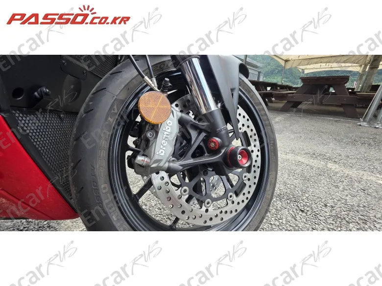 Ducati Streetfighter S - фото 5