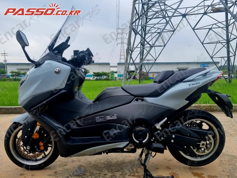 Yamaha T Max 560 - фото 1