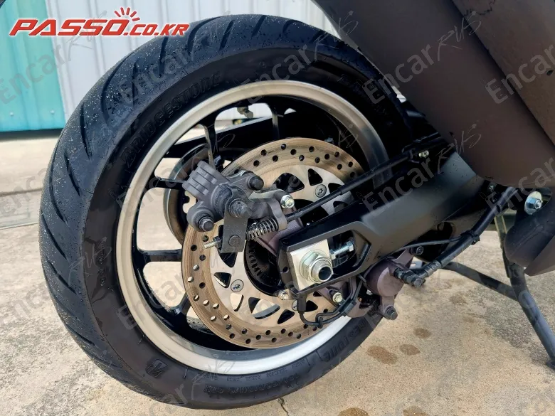 Yamaha T Max 560 - фото 5
