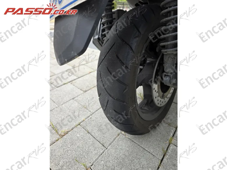 Yamaha X Max 300 Abs - фото 6