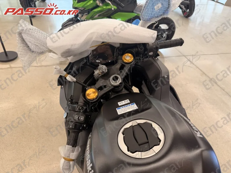 Kawasaki Ninja Zx 4 Rr - фото 3
