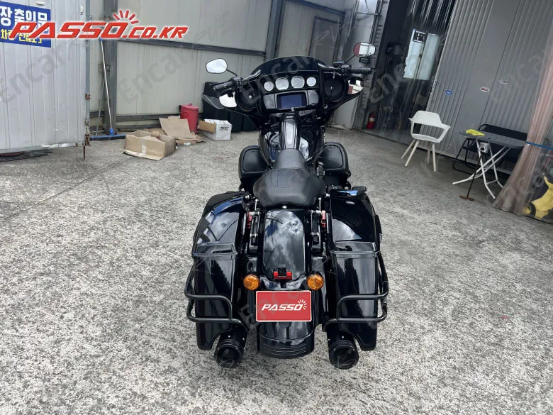 Harley-Davidson Flhxs Street Glide Special - фото 2