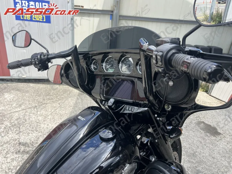 Harley-Davidson Flhxs Street Glide Special - фото 3