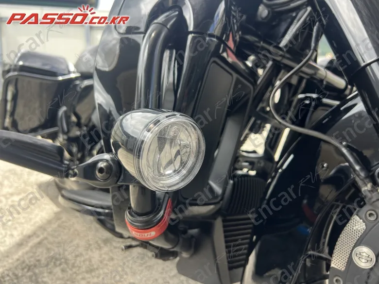 Harley-Davidson Flhxs Street Glide Special - фото 5
