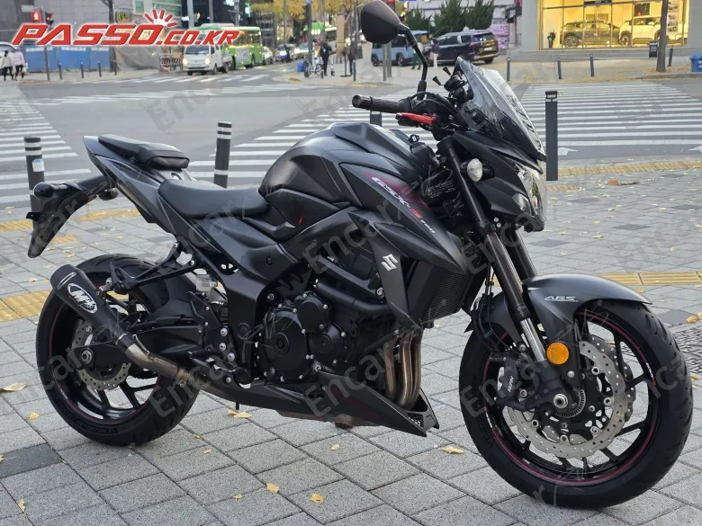 Suzuki Gsx S 750 - фото 0