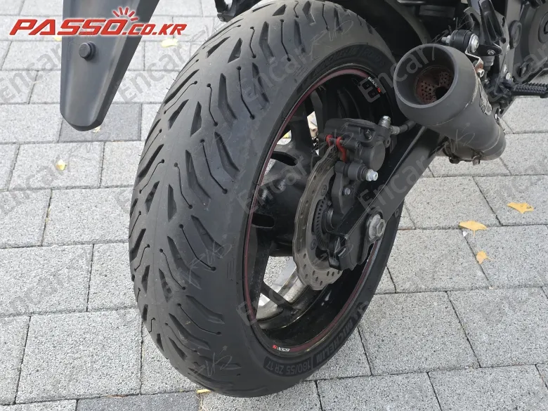 Suzuki Gsx S 750 - фото 5