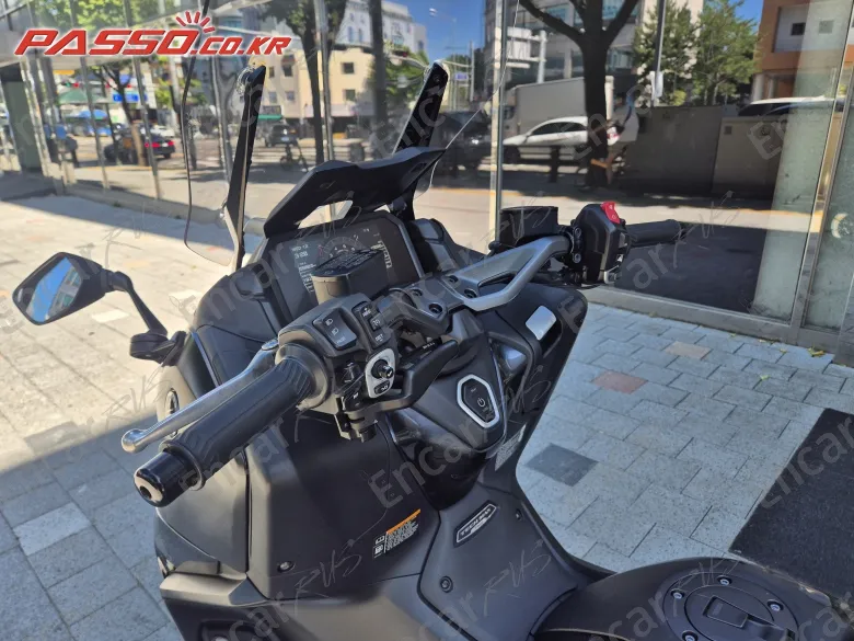Yamaha T Max 560 - фото 3