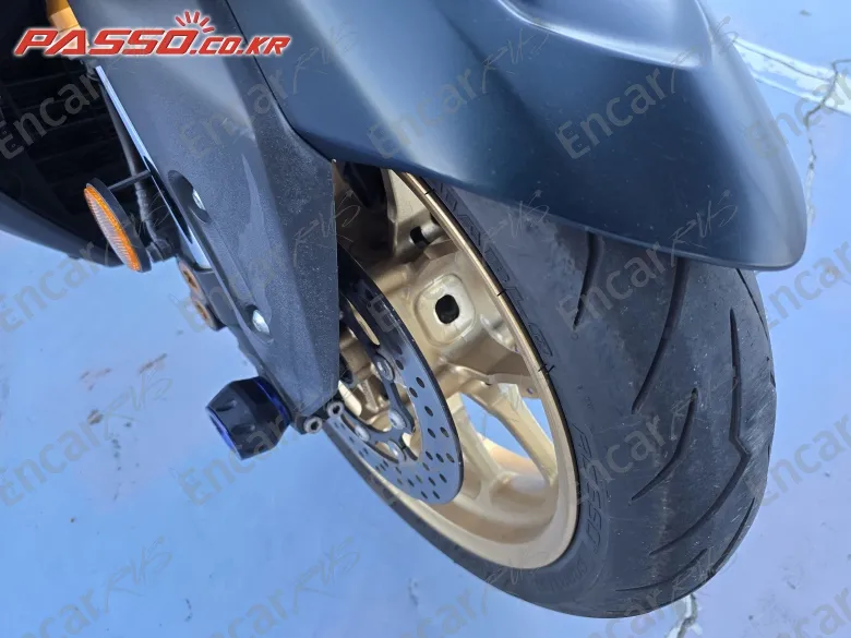Yamaha T Max 560 - фото 5