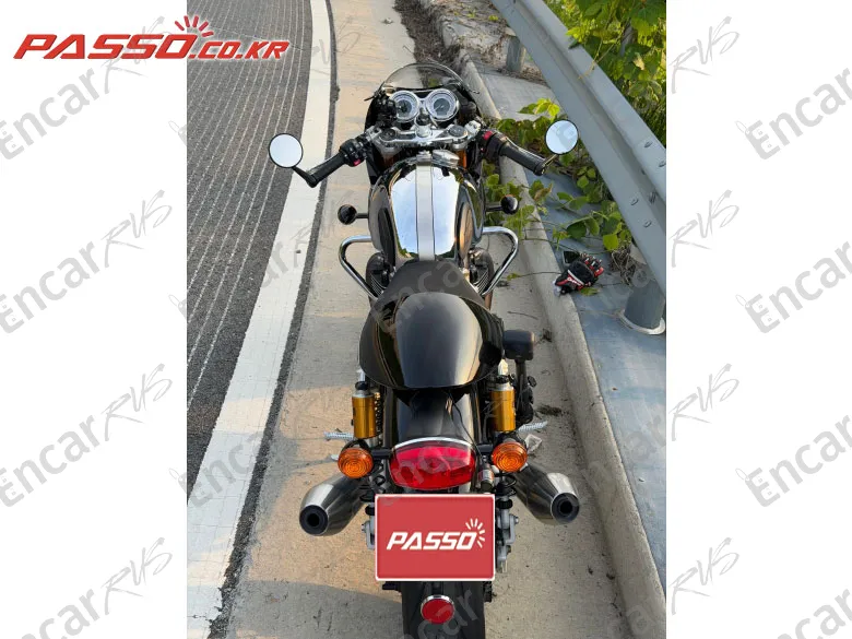 Triumph Thruxton Rs - фото 2