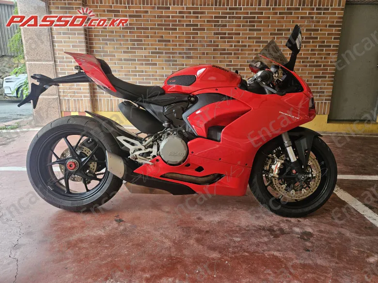 Ducati Panigale V2 - фото 0