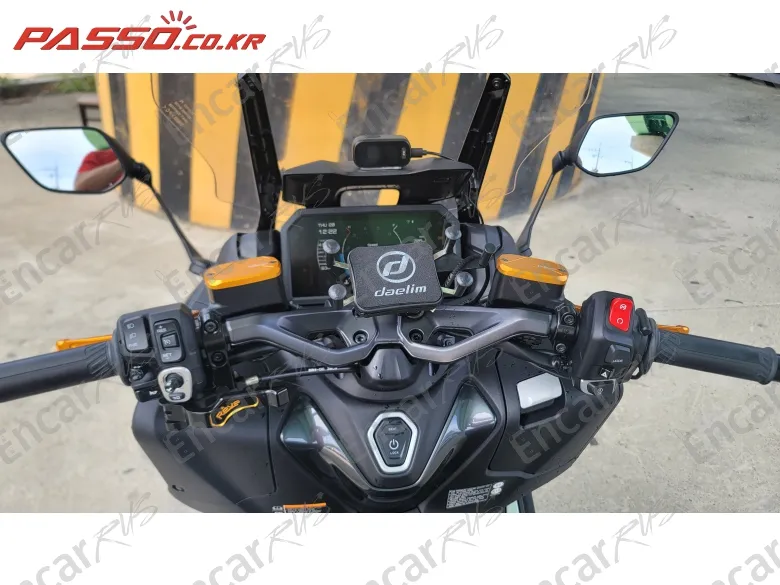 Yamaha T Max 560 - фото 3