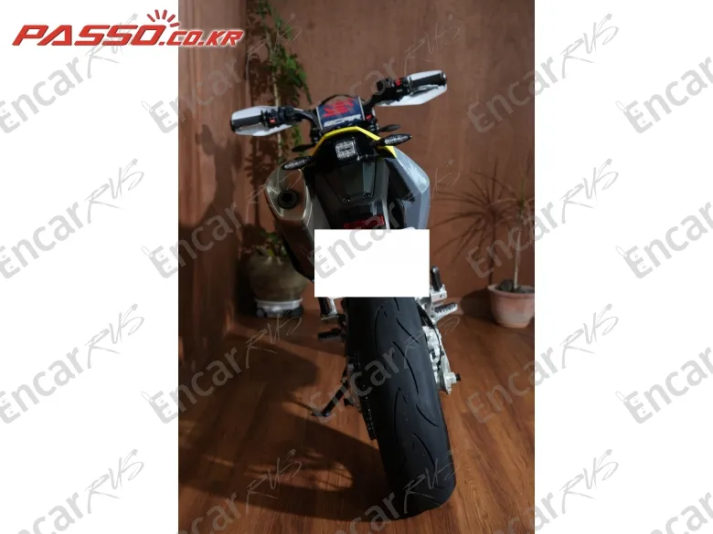 Husqvarna 701 Supermoto - фото 2