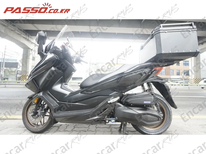 Honda Forza 350 - фото 1