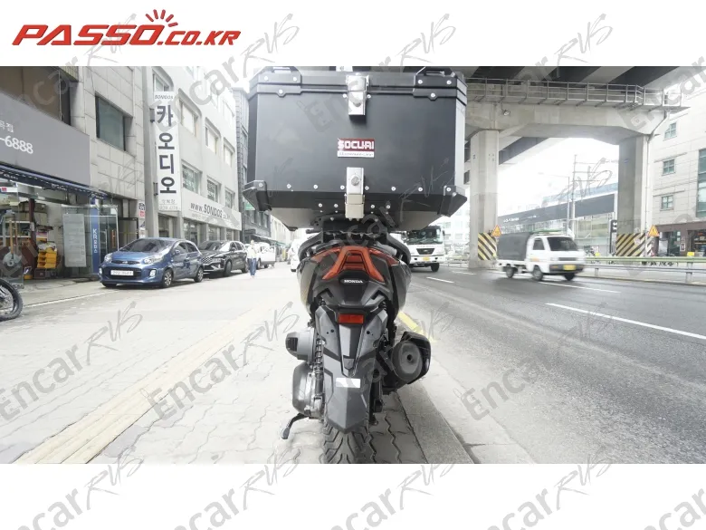 Honda Forza 350 - фото 2
