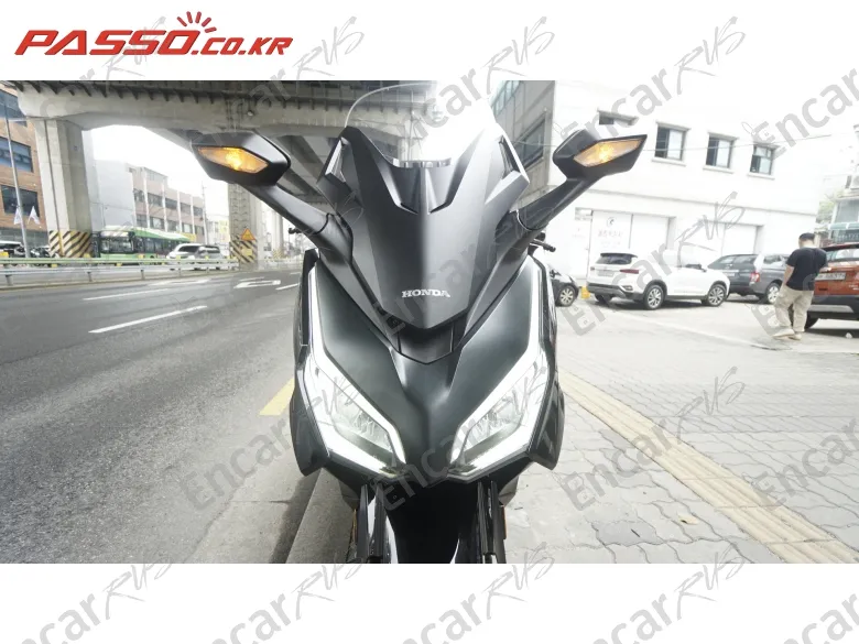 Honda Forza 350 - фото 3