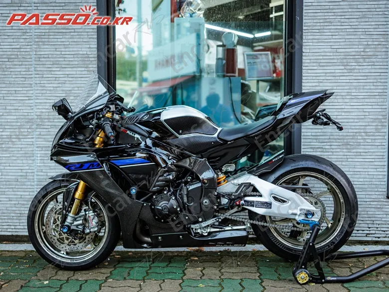 Yamaha Yzf R1 M - фото 1