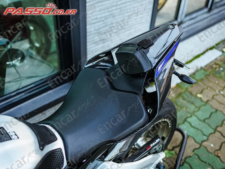 Yamaha Yzf R1 M - фото 6