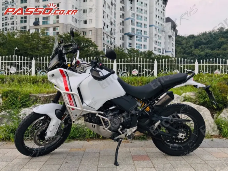 Ducati Desert X - фото 1
