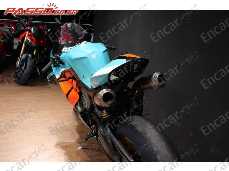 Ducati Panigale V4 S - фото 2