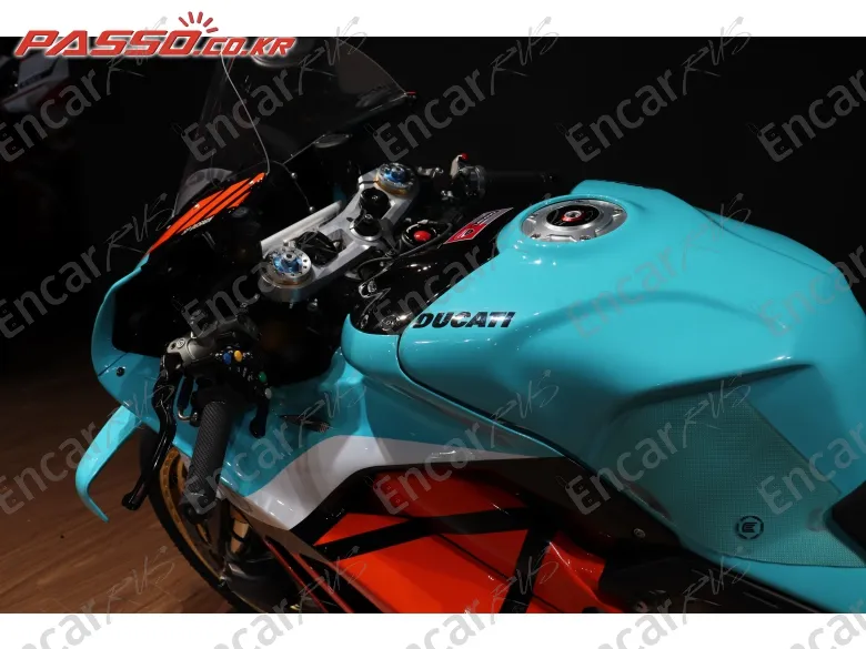 Ducati Panigale V4 S - фото 3