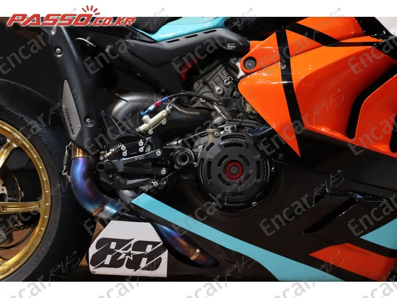 Ducati Panigale V4 S - фото 4