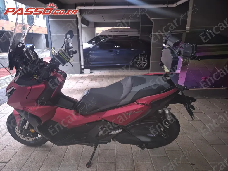 Honda Adv 350 - фото 1