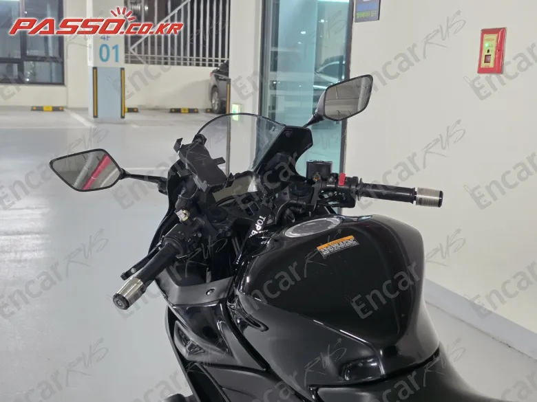 Yamaha Yzf R3 - фото 3
