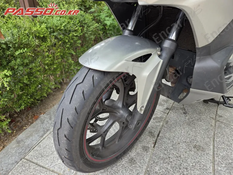 Honda Integra 750 - фото 5