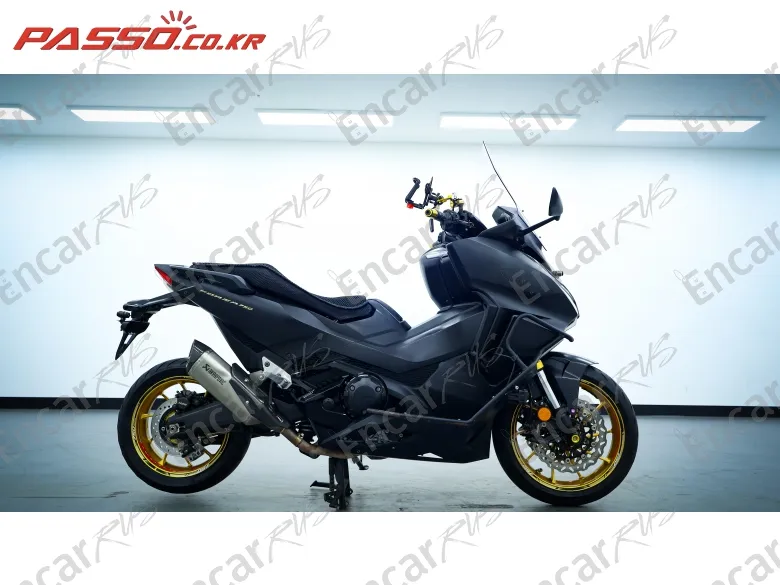 Honda Forza 750 - фото 0