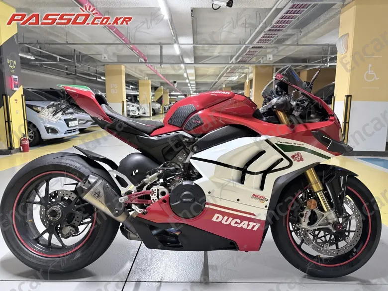 Ducati Panigale V4 S - фото 0