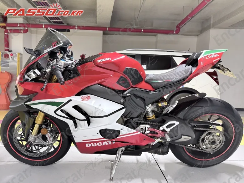 Ducati Panigale V4 S - фото 1