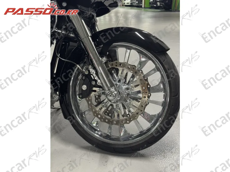 Harley-Davidson Road Glide Special - фото 5