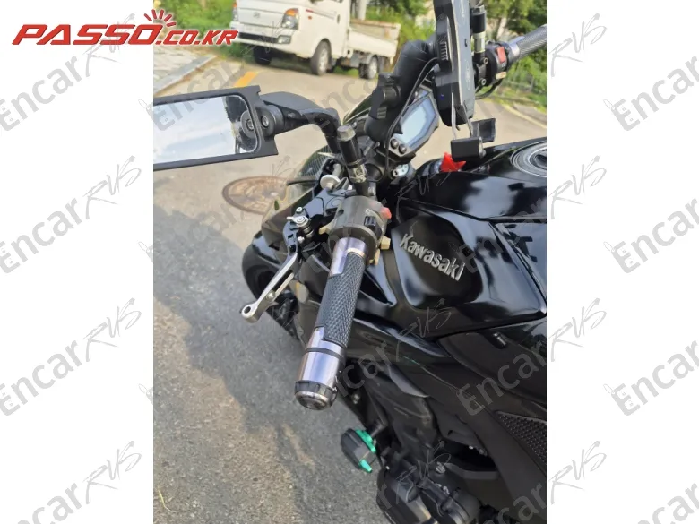 Kawasaki Z 1000 - фото 3
