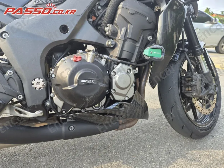 Kawasaki Z 1000 - фото 4