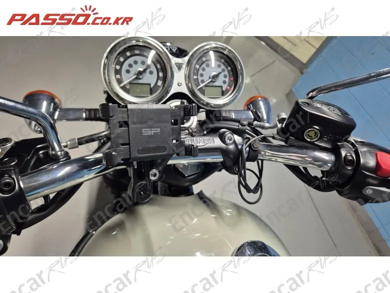 Triumph Bonneville T120 - фото 3