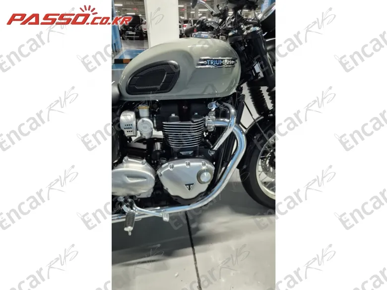 Triumph Bonneville T120 - фото 4