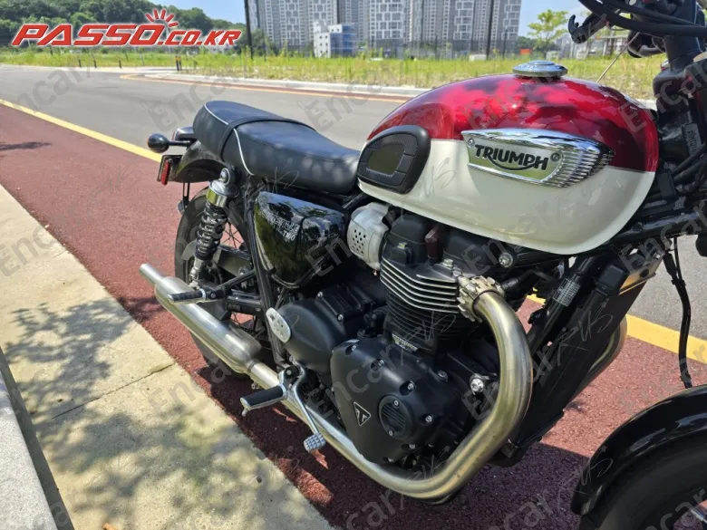 Triumph Bonneville T100 - фото 4