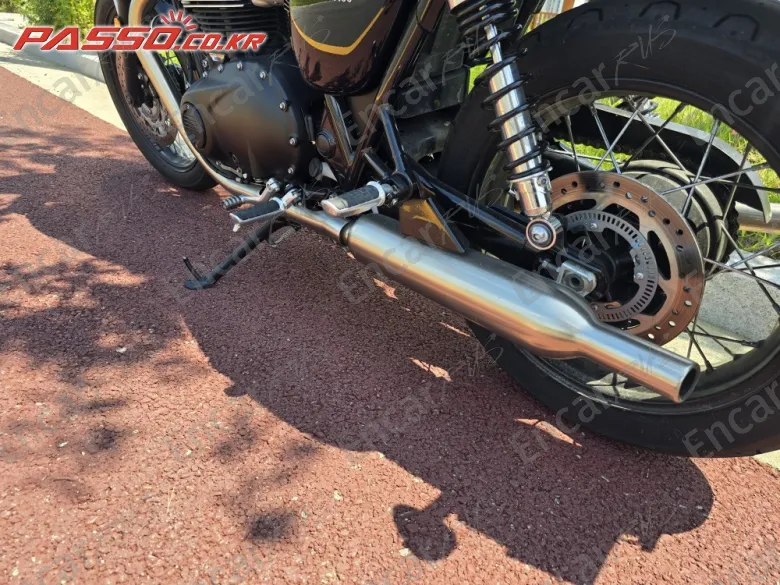 Triumph Bonneville T100 - фото 5