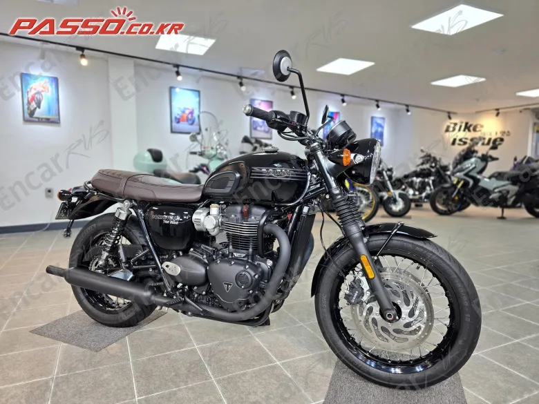Triumph Bonneville T120 Black - фото 1