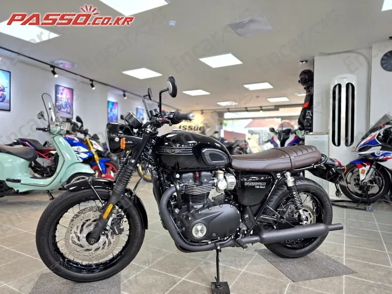 Triumph Bonneville T120 Black - фото 4