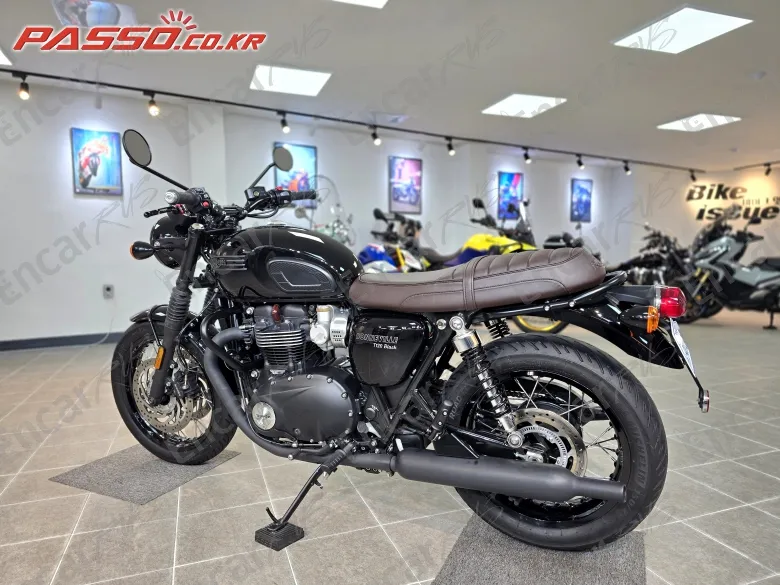 Triumph Bonneville T120 Black - фото 5