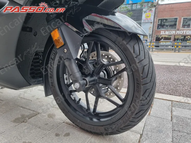 Honda Forza 350 - фото 5