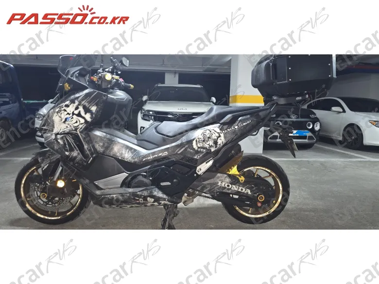 Honda Forza 750 - фото 1