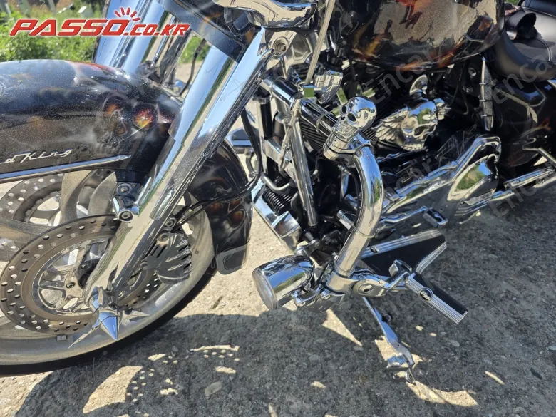 Harley-Davidson Flhr - фото 4