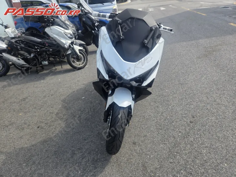 Honda Forza 750 - фото 3