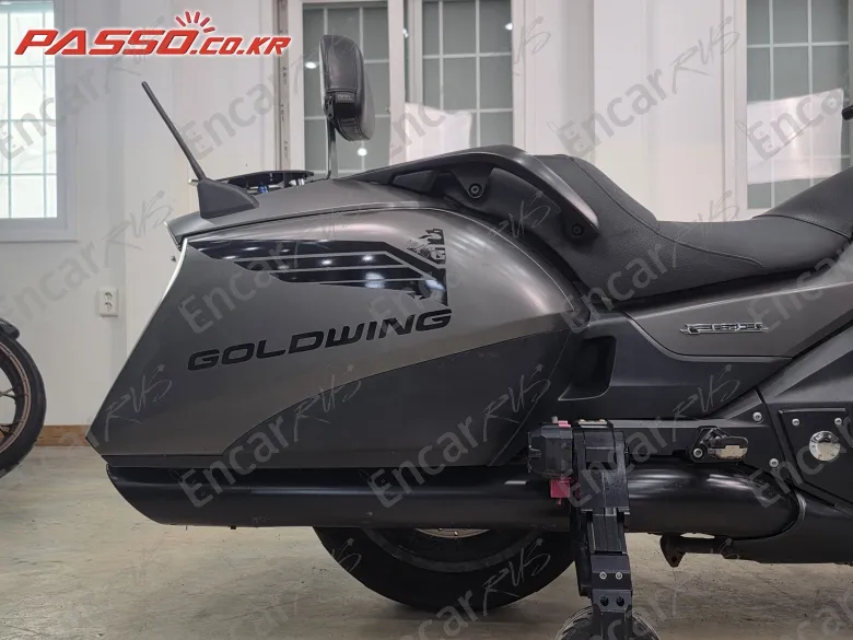 Honda Goldwing F6b - фото 6