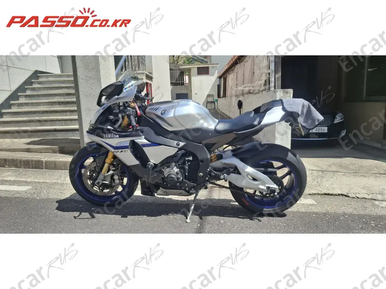 Yamaha Yzf R1 M - фото 1