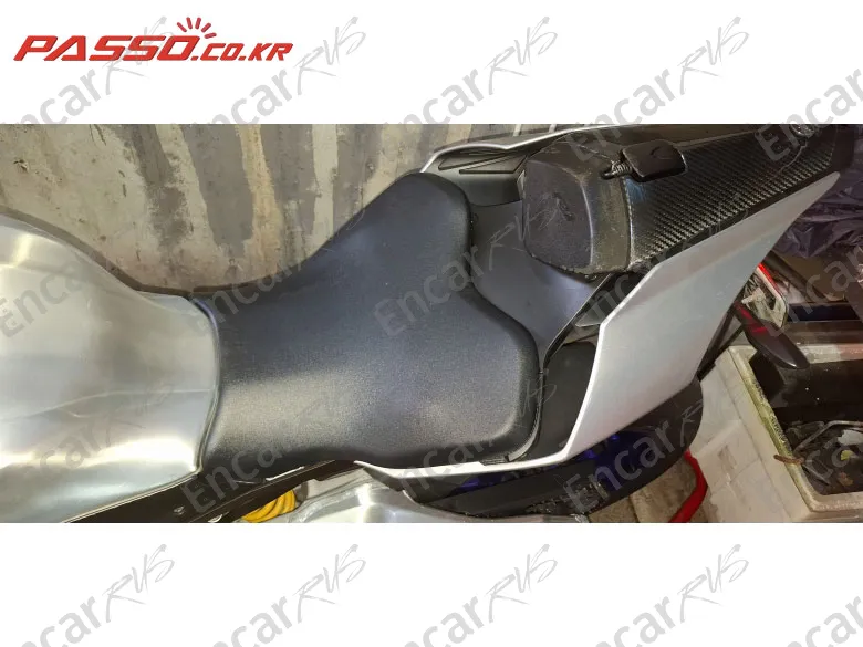 Yamaha Yzf R1 M - фото 6